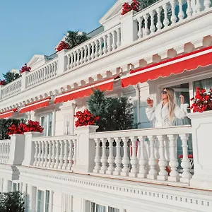 Flower & 5* Golem (Tirana)