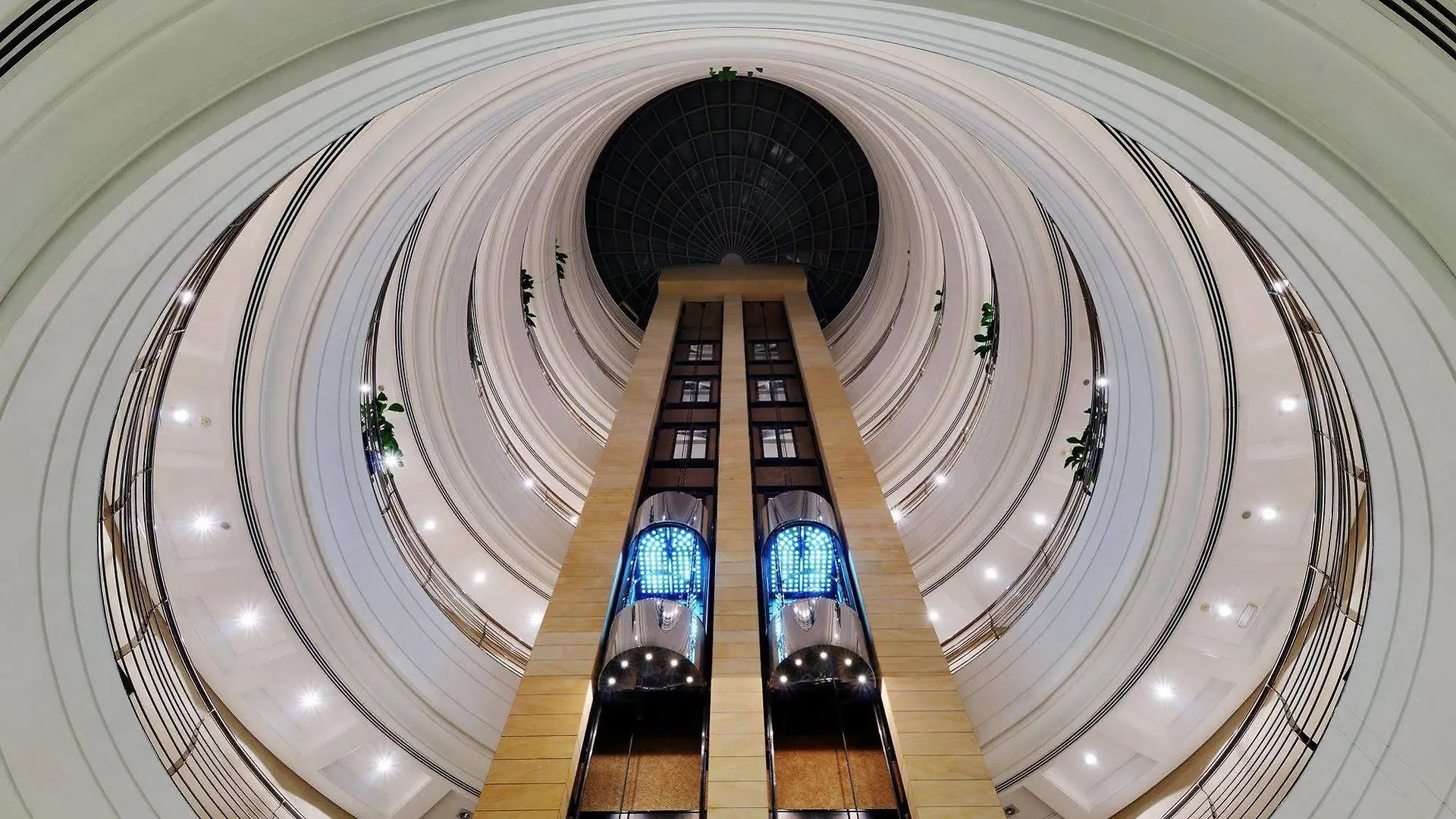 Lotus Grand Hotel Apartments Dubai Aparthotel